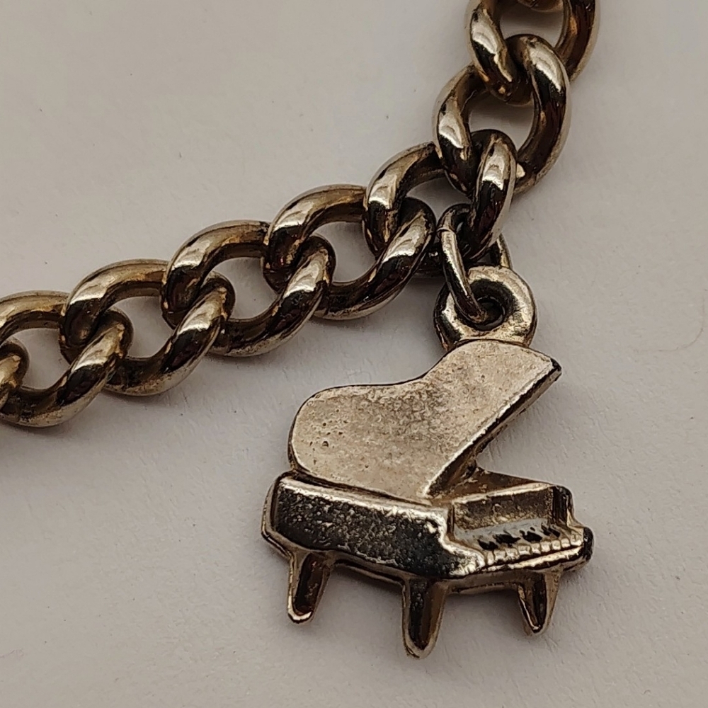 Liberace Vintage Silver Tone Charm Bracelet w/ Charms - Picture 9 of 16